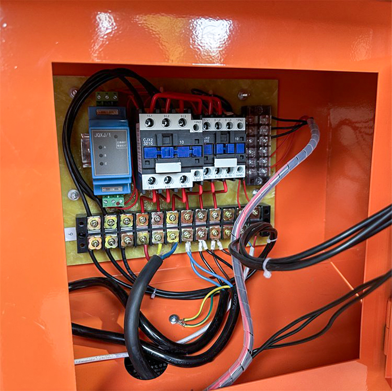 Electric control panel of a high-capacity rendering machine for continuous operation